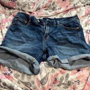 Gap shorts